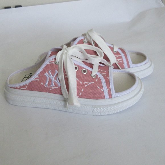 MLB PLAYBALL ORIGIN MULE NEW YORK YANKEES Pink size 38 / Us size 7 - Picture 2 of 9